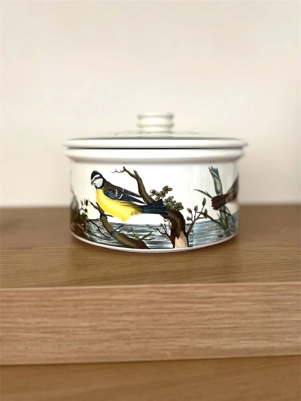 Portmeirion Vintage Birds Of Britain Round Drum Ceramic Casserole Dish